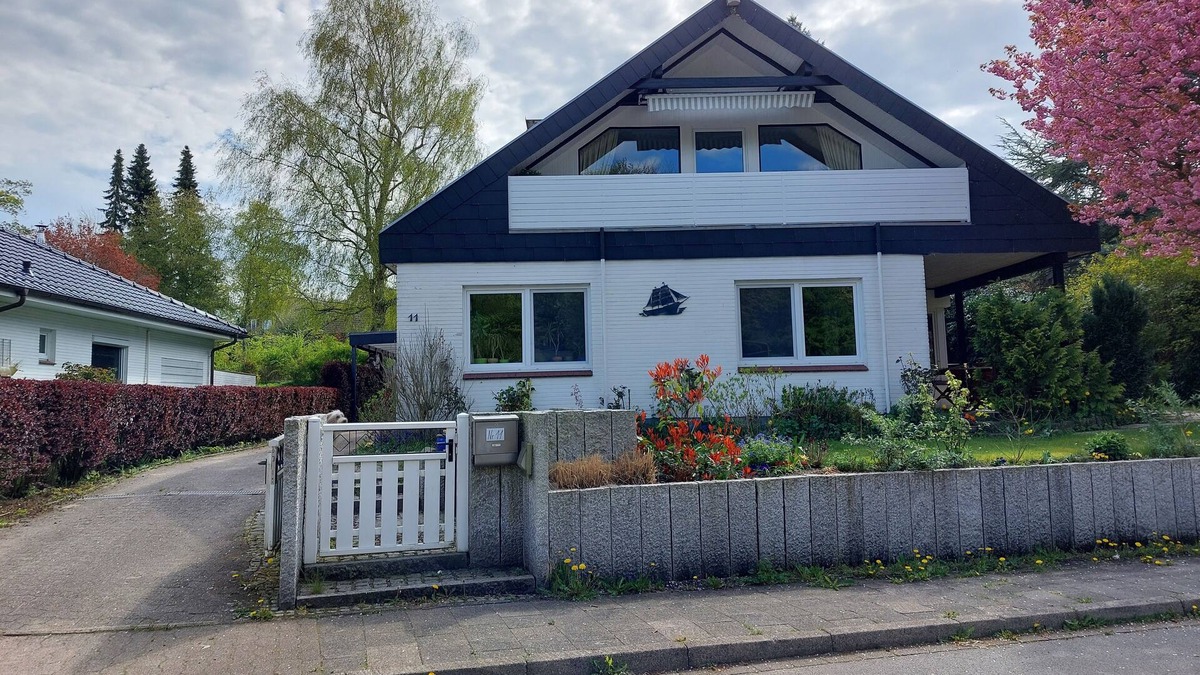 Flensburg Apartment | Stylish apartment in a fantastic location right on Volkspark