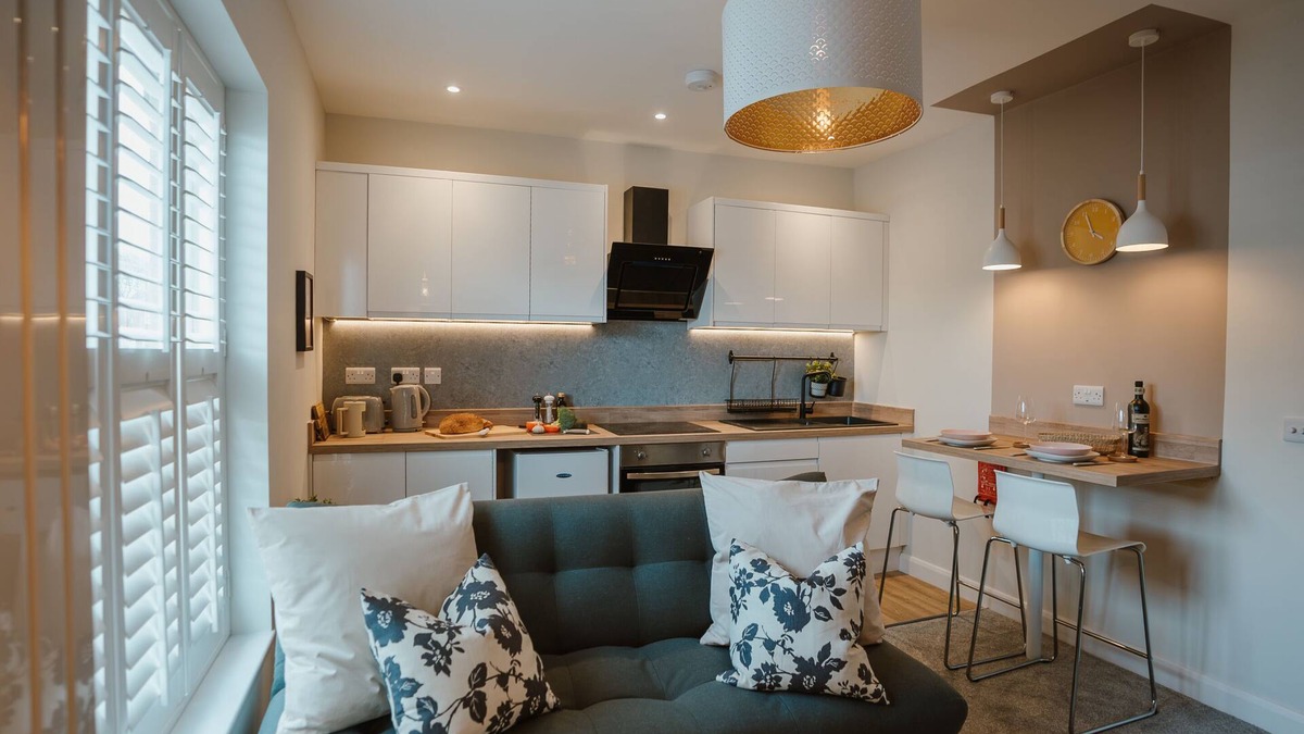 Marple Apartment | Stylish Apartment with private EV car charger
