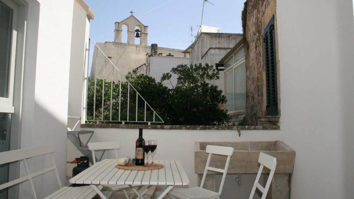 Galatina Historic Centre House | Stylish Art Deco holiday home in historical Baroque old town palazzo, Puglia