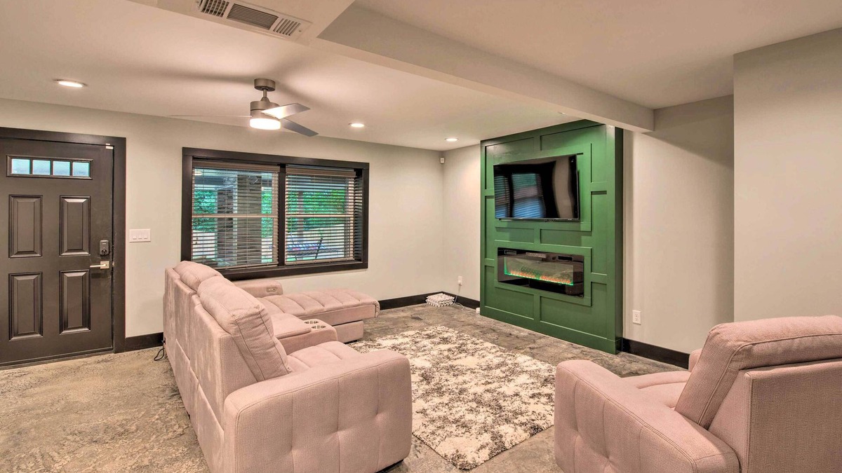Collier Heights Apartment | Stylish Atlanta Retreat < 7 Mi to Midtown!