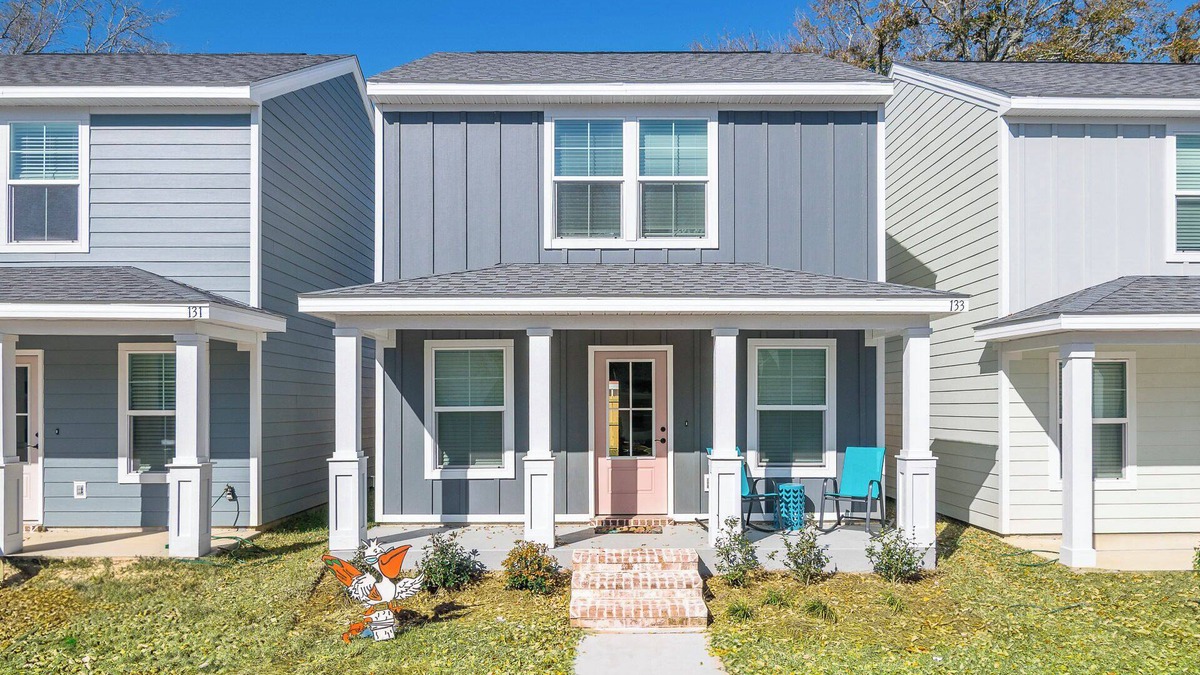 Biloxi House | Stylish, BRAND NEW 3 Bed Cottage, Beach Front, DOG FRIENDLY!