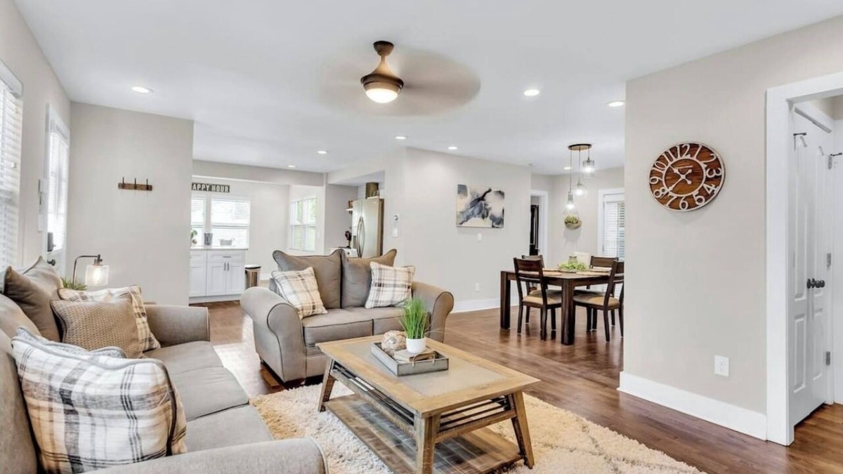 Sylvan Hills House | Stylish Bungalow by Perkerson Park & near downtown with deck, office, AC & W/D.