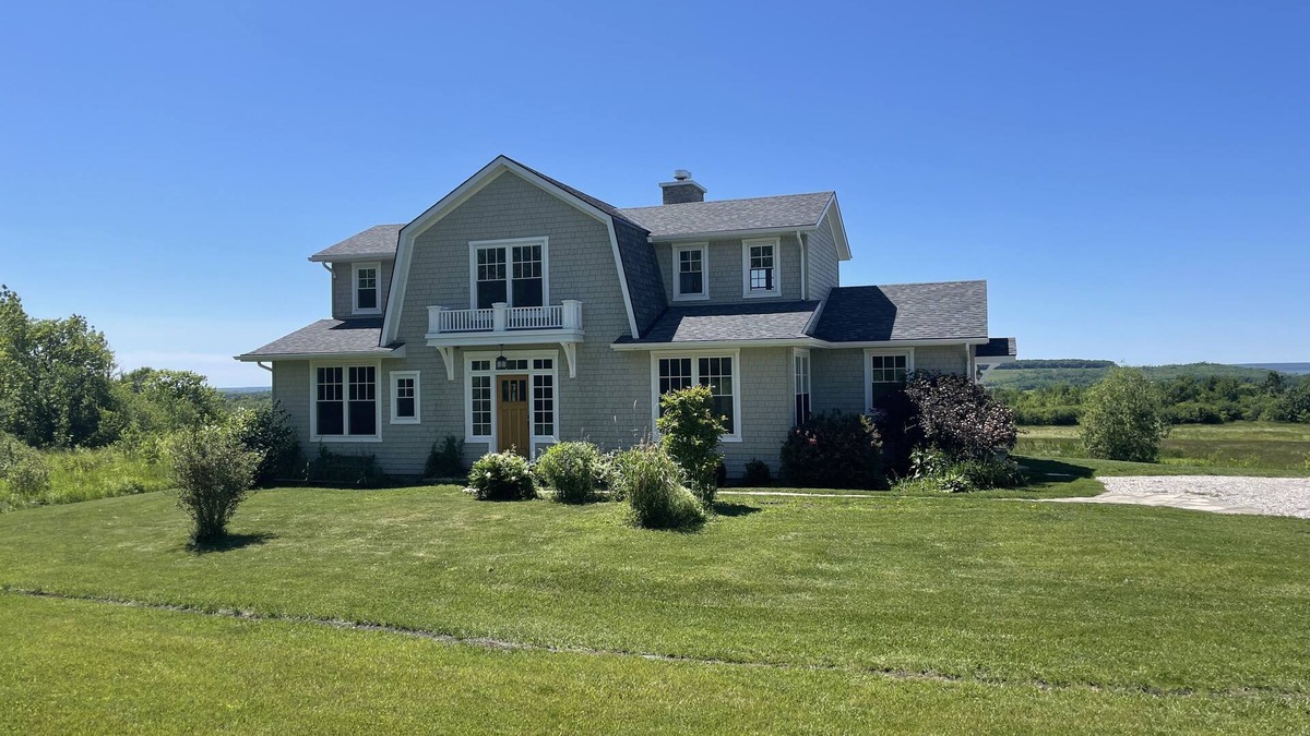 Meaford House | Stylish Capecod Country Villa on 35 beautiful acres