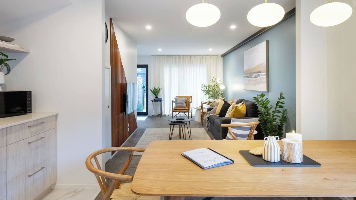 Christchurch City Centre House | Stylish Central City townhouse Next to Little High