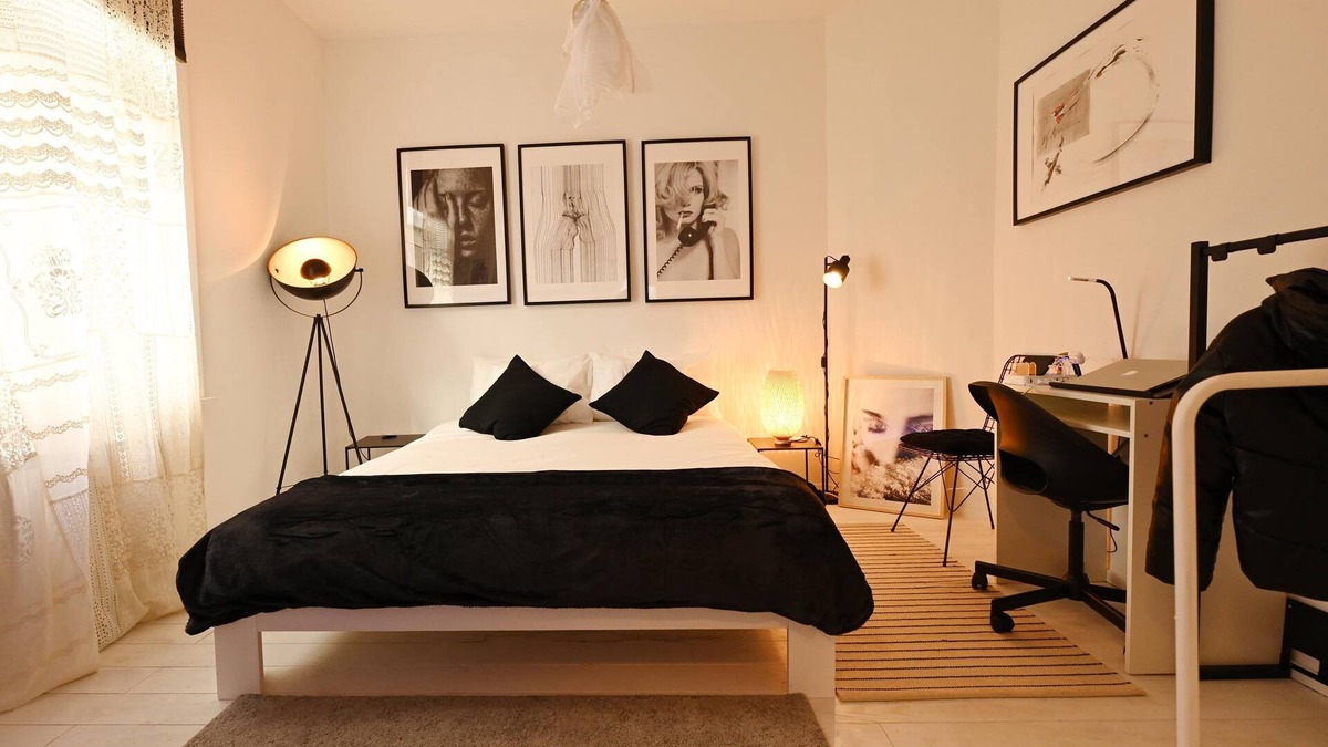 Anneessens Apartment | Stylish Central Duplex: Heart of Brussels