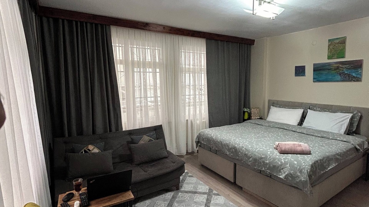 Sisli Apartment | Stylish Central Istanbul Apartment – Perfect Location Near Shops & Restaurants