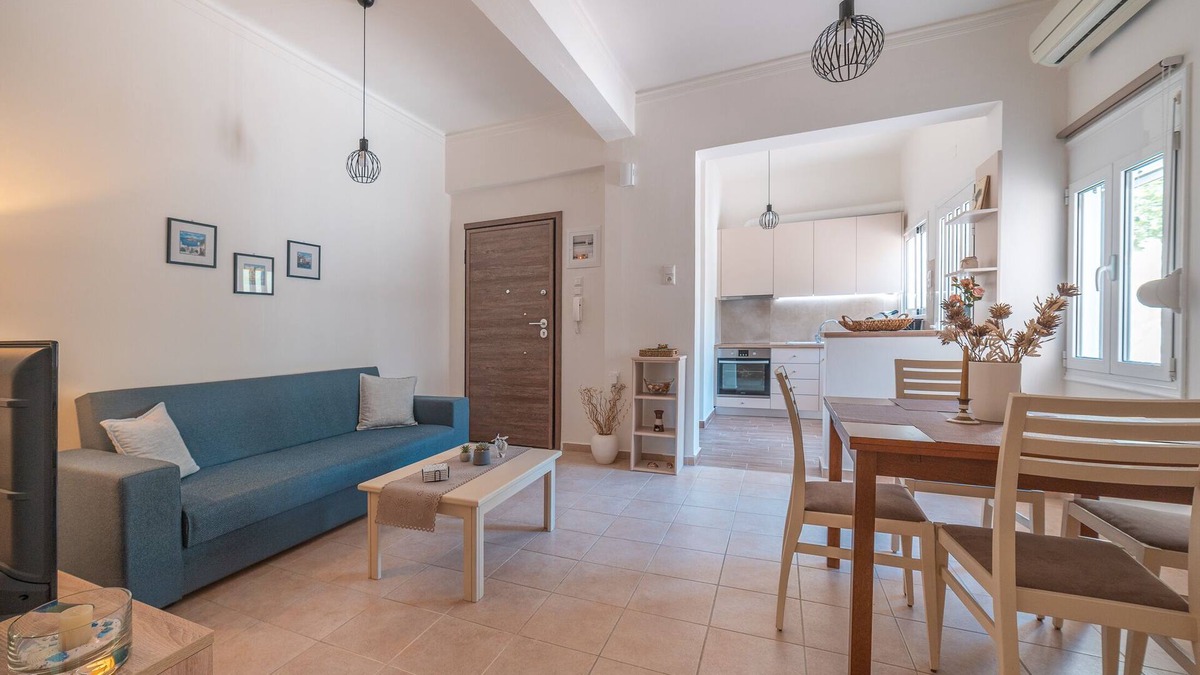 Heraklion Apartment | Stylish Central Renovated Apartment
