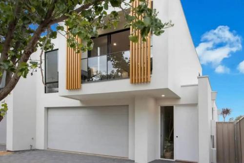 Kurralta Park House | Stylish & Central Townhouse 17 min to the city