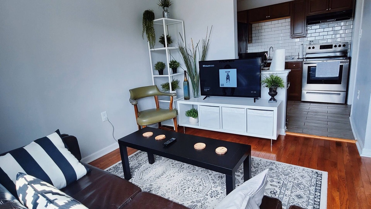 Lexington Apartment | Stylish & Central - Walk to UK Campus/Hospital, Mins to DT/Rupp/Keeneland