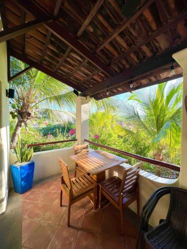 Coco Sunset Hills House | Stylish & Comfortable Condo With Balconies