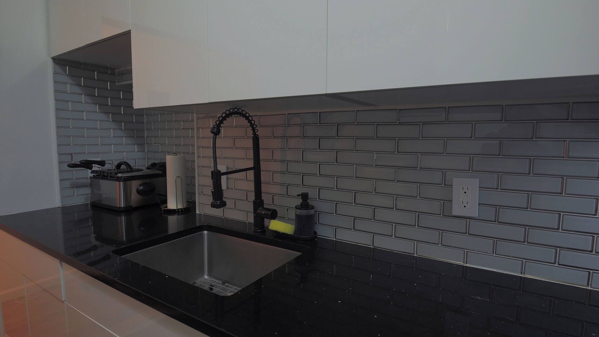 Weehawken Apartment | Stylish Condo 10 Mins From NYC