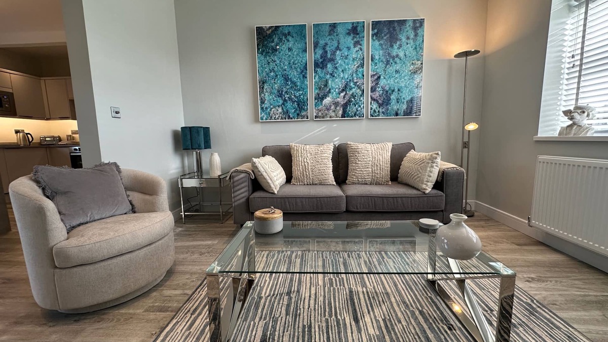 Barwell House | Stylish, Contemporary Home in Earl Shilton