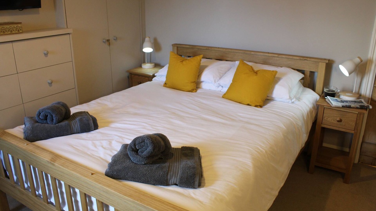 Bakewell Cottage | Stylish Cottage inc breakfast, sleeps 6