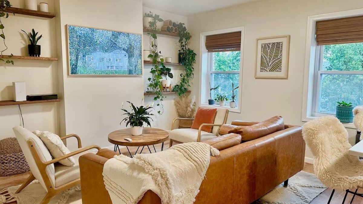 Forest Hill Apartment | Stylish & Cozy Apartment near EWR w/King bed and Central AC