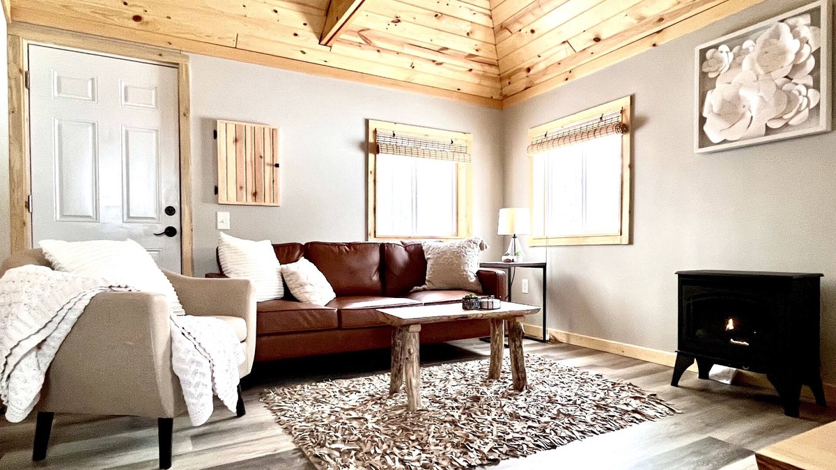 Lake George Cabin | Stylish, Cozy Cabin in Lake George.