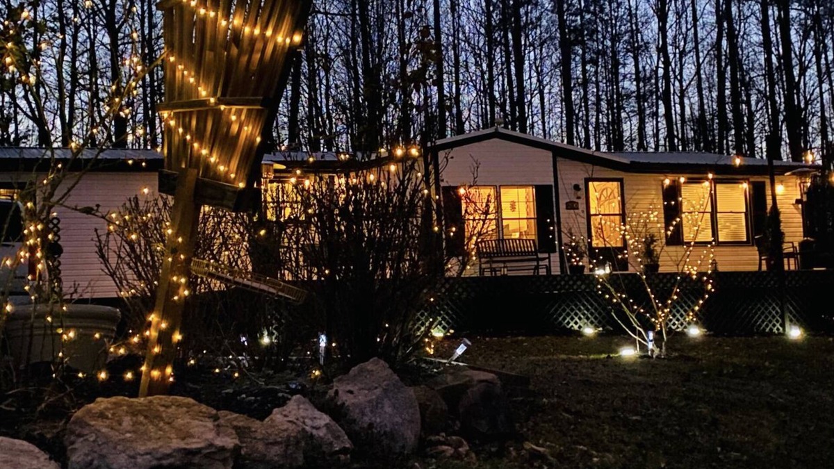 Franklinton House | Stylish Cozy Cottage Snuggled in a Zen Botanical Oasis UNDER THE STARS!