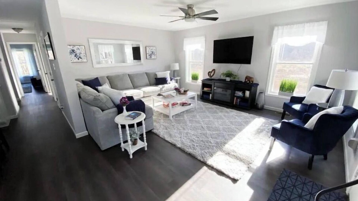 Saugerties South House | Stylish Cozy Home with Gorgeous Views!