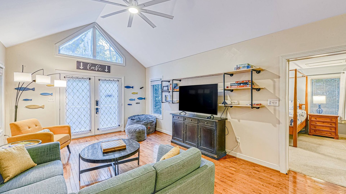 Bumpass House | Stylish dog-friendly gem with kayaks, bikes, deck, firepit, private beach & dock
