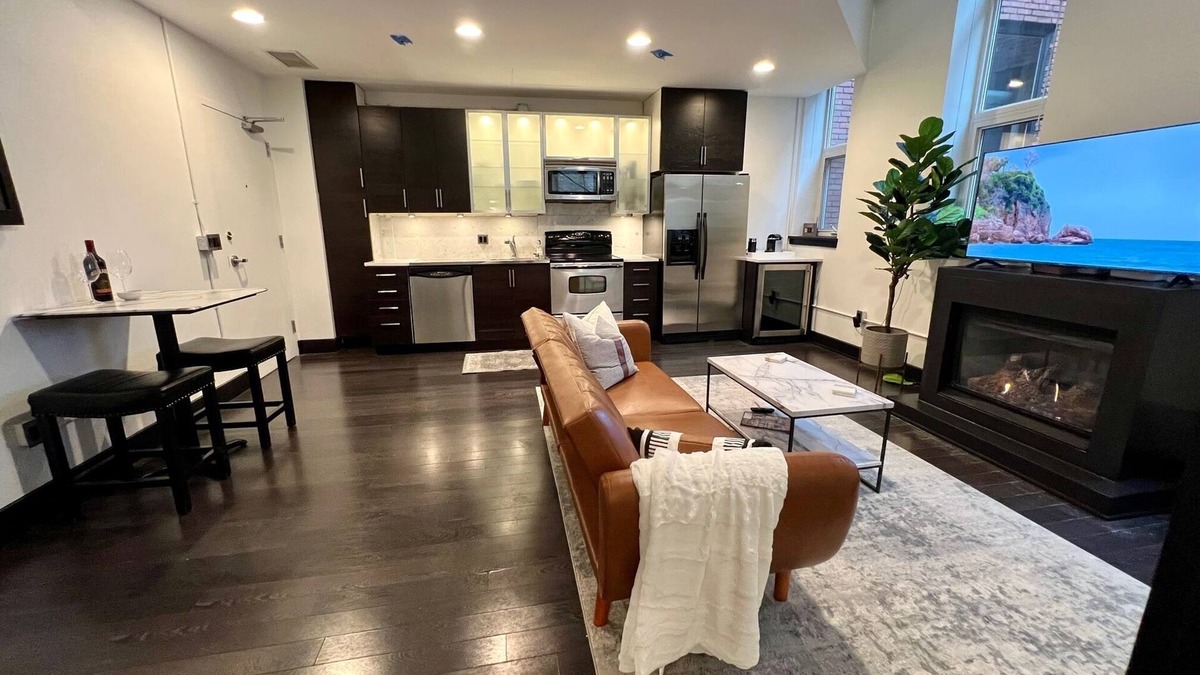 Grand Rapids Condo | Stylish Downtown Grand Rapids with parking and fitness center