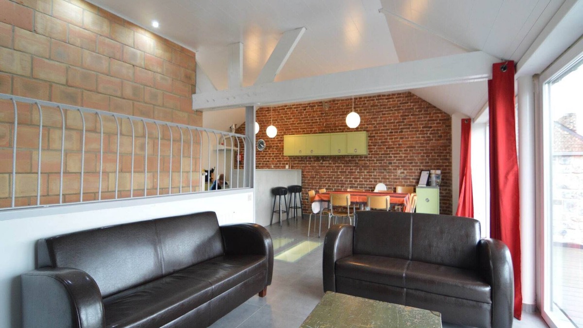 Clavier Cottage | Stylish Duplex with Sauna