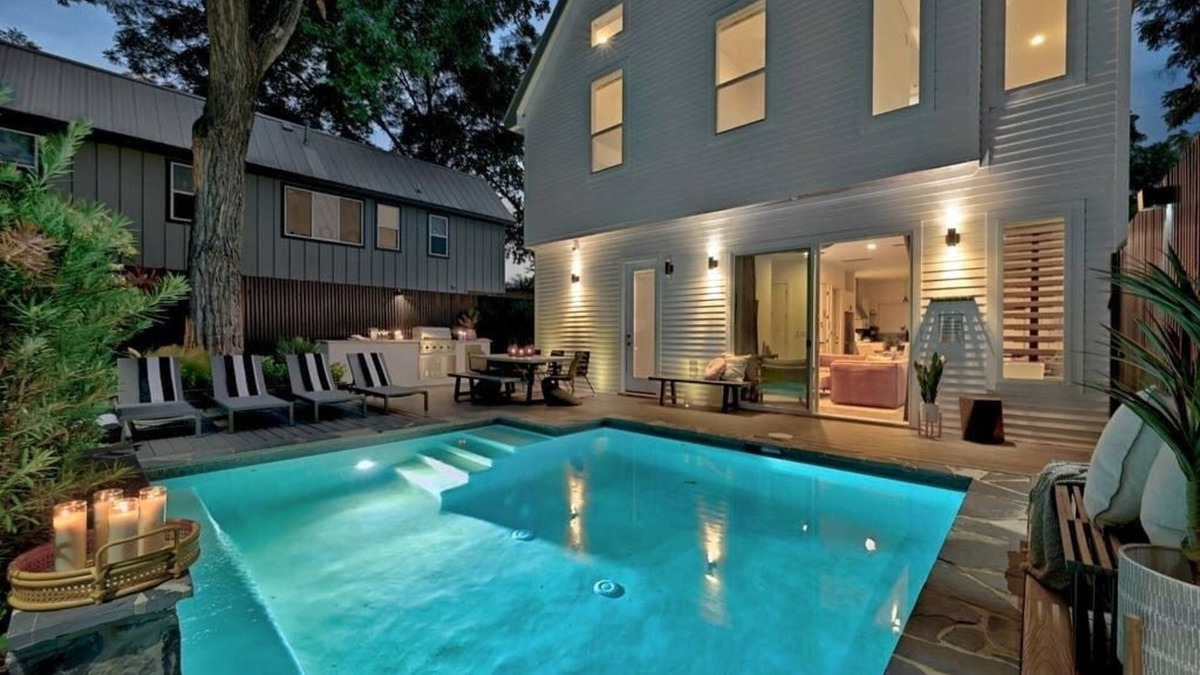 East MLK House | Stylish Elegant Construction | Heated Pool