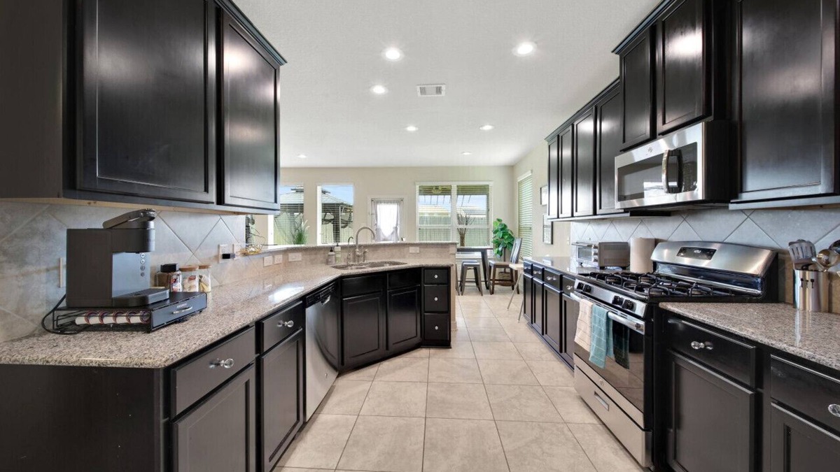 College Park House | Stylish Escape Near lake Conroe & The Woodlands