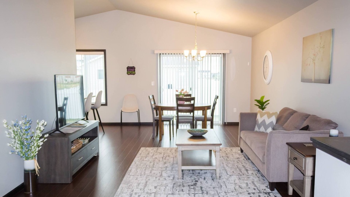 Fargo House | Stylish Fargo Home Great for Families and Groups!