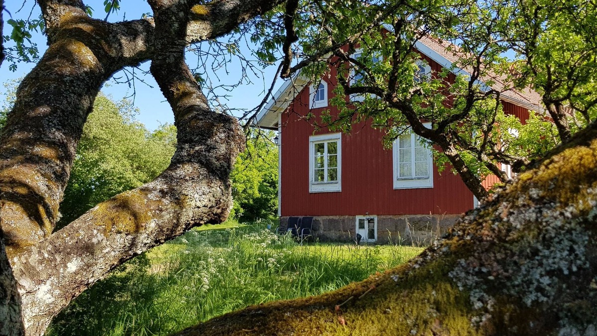 Torsas Other | Stylish farmhouse with large garden and great play barn near the Baltic Sea