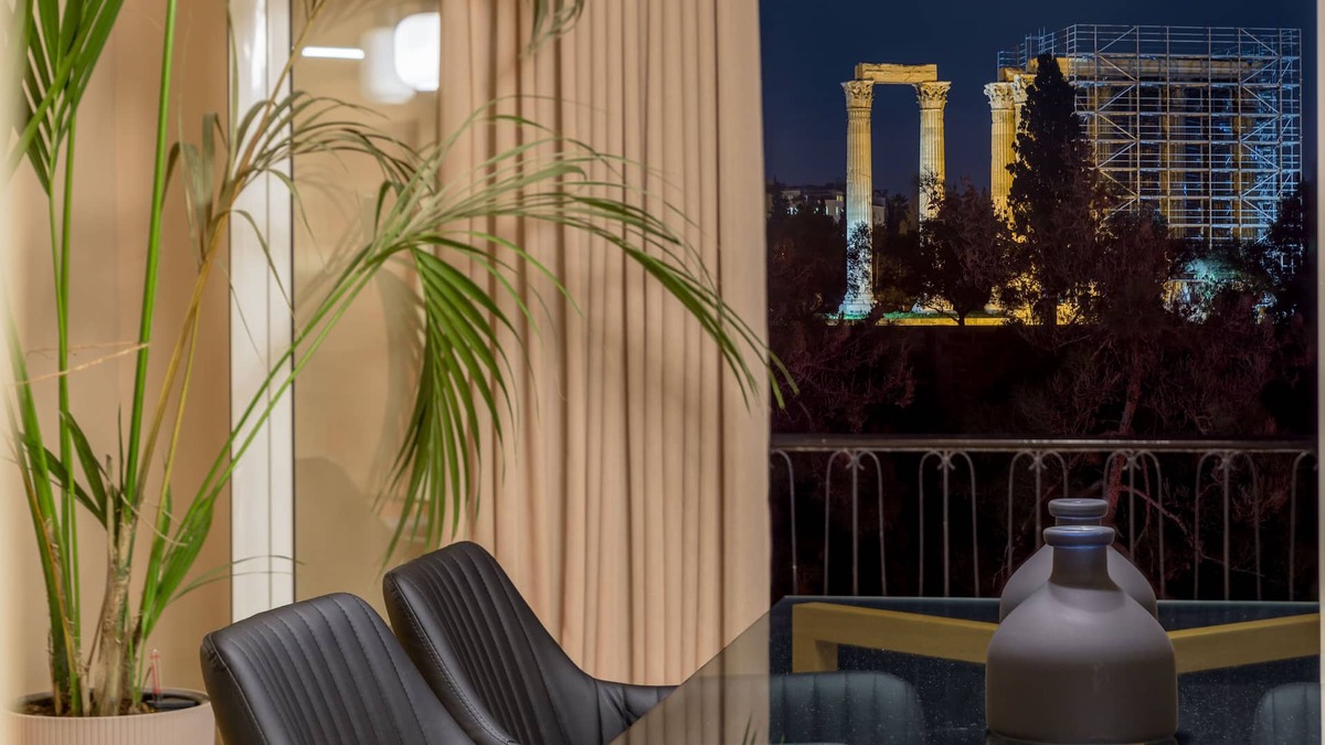 Mets Apartment | Stylish flat overlooking the temple of Zeus