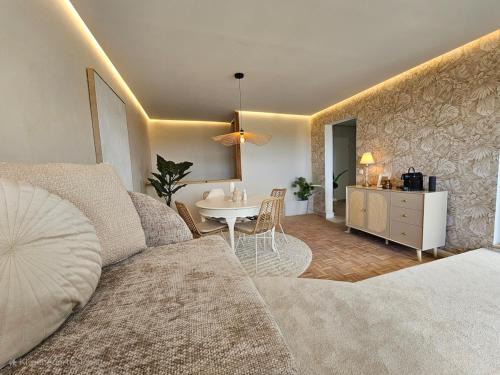 Universitatsviertel Apartment | Stylish Forest View - Apartment