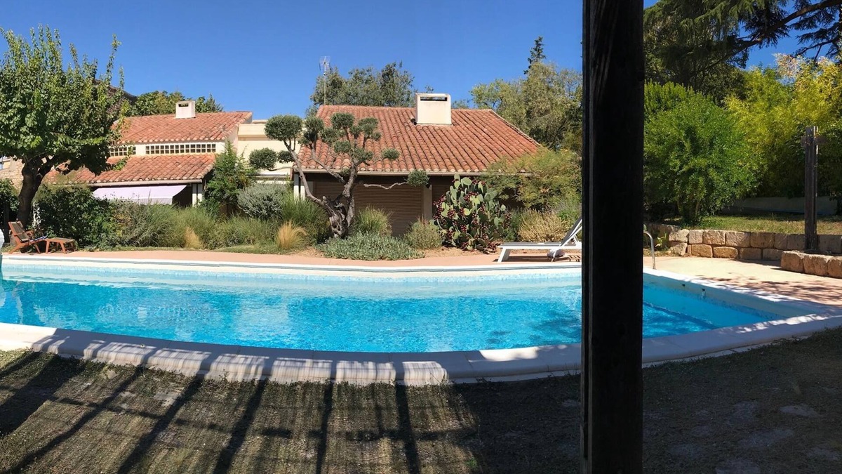Gallargues-le-Montueux Villa | Stylish 6-bedroom villa in popular town near Nîmes and Montpellier