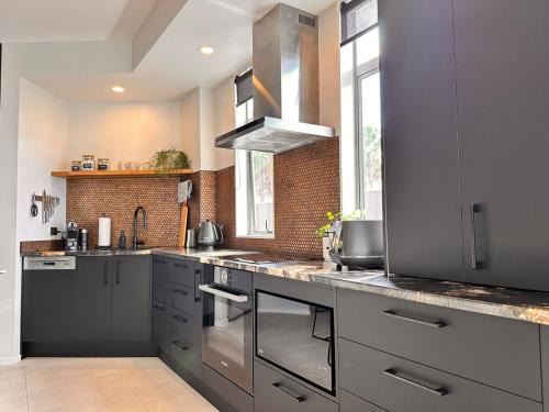 Freemans Bay Apartment | Stylish Freemans Bay Stay