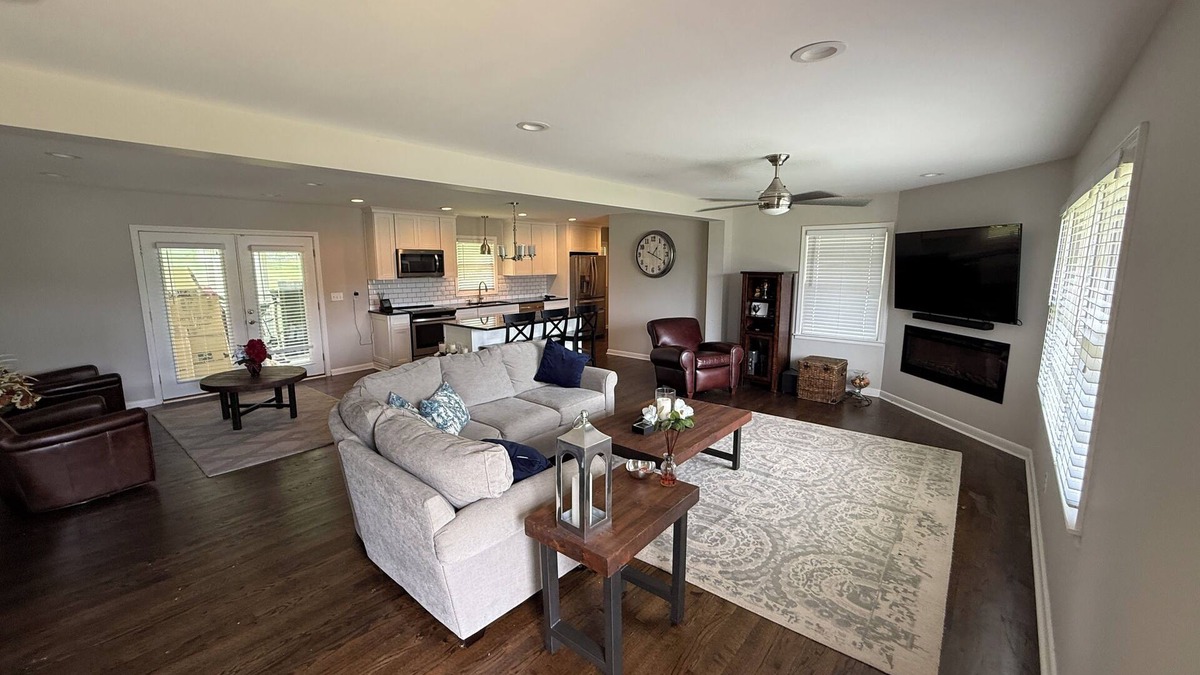 Valley Falls House | Stylish, Fully Remodeled 3 Bed/2 Bath Home - Boiling Springs family neighborhood