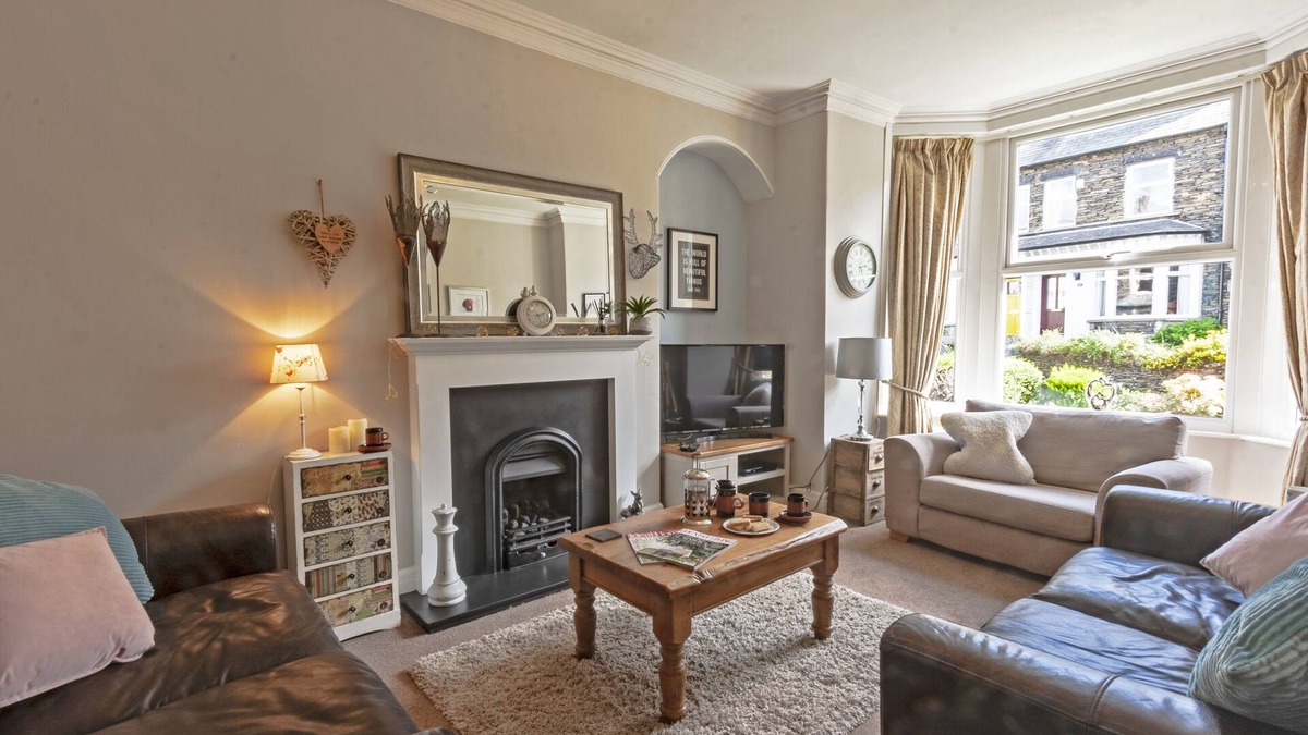 Bowness-on-Windermere House | Stylish 4 bedroomed cottage with games room, 2 minute walk to Bowness high st