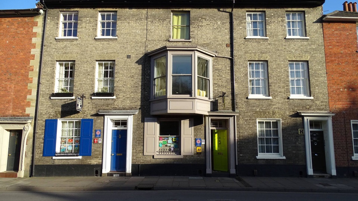 Salisbury House | Stylish Georgian Town House in the heart of Salisbury