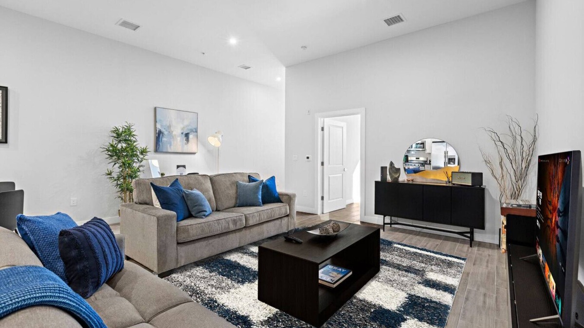 Constable Hook Apartment | Stylish Getaway Free Parking 30Min to NYC