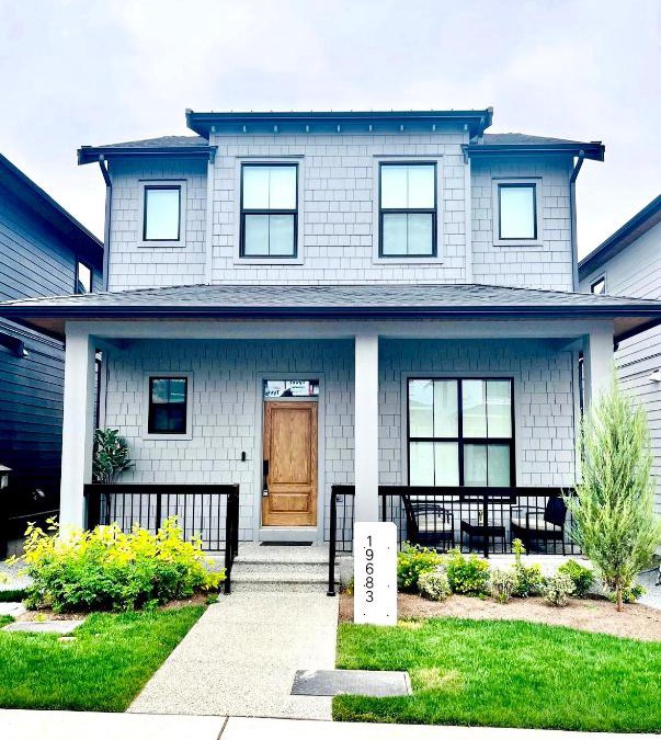Willoughby Villa | Stylish, Glamorous & Serene 6BR Villa, Near Vancouver, Oasis for Groups and Large Families
