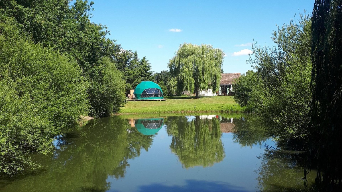 Aubigne-Racan Cabin | Stylish glamping dome