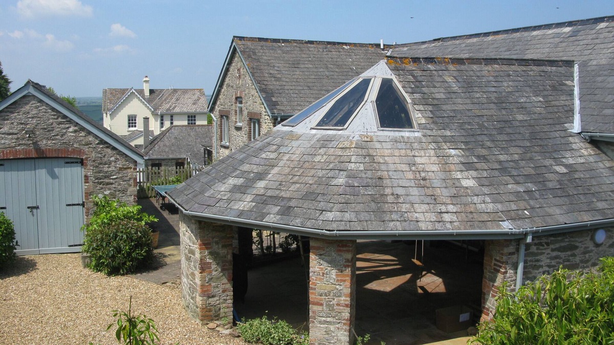 Salcombe House | Stylish holiday barn by beaches and coast, above Salcombe estuary
