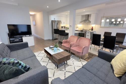 Richmond Hill House | Stylish Home in Prime Location North of Toronto