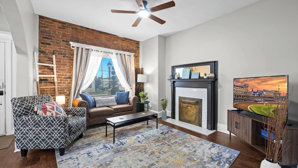 Jeffersonville House | Stylish Home in Historic District Near Riverwalk