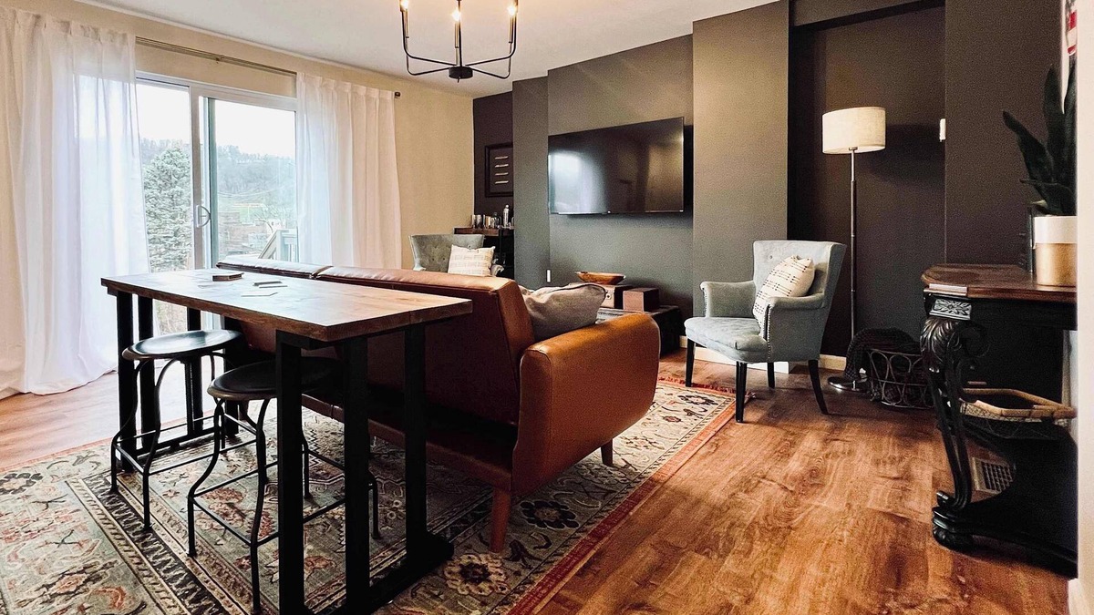Millvale House | Stylish Home Mins from Downtown & Lawrenceville