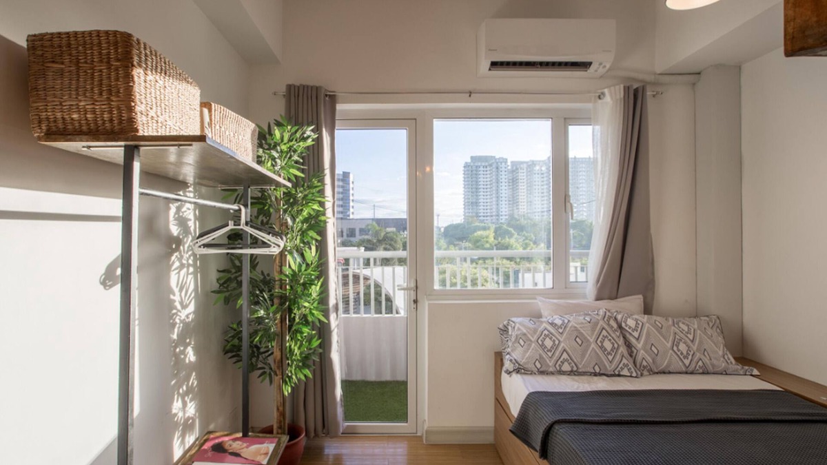 Ususan Condo | Stylish Home Near Airport and Cities