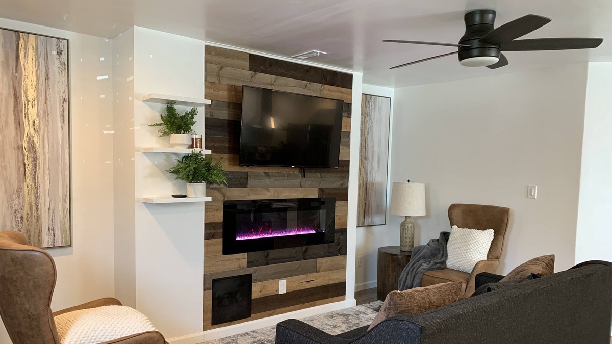 North Versailles Apartment | Stylish Home on the East side of Pittsburgh.