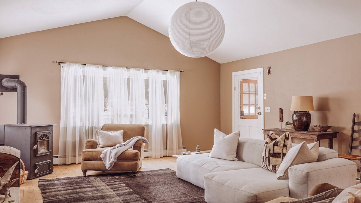 Cochecton House | Stylish home w/Sunroom on 15 Magical Acres w/Stream near Delaware River