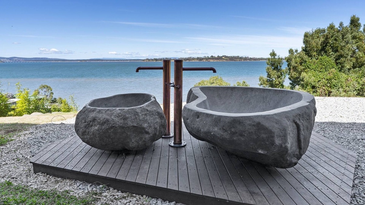 Penna House | Stylish Home with Outdoor Area & Spectacular Views