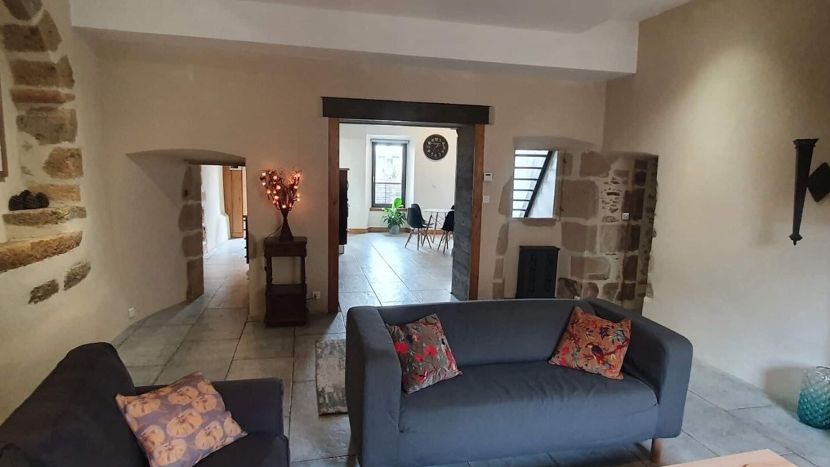Rochechouart House | Stylish house in quaint chateau town sleeps 10/12