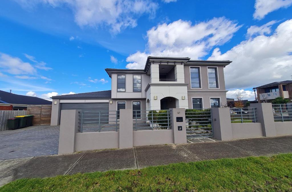 Bell Park House | Stylish House in Geelong for Large Family or Group