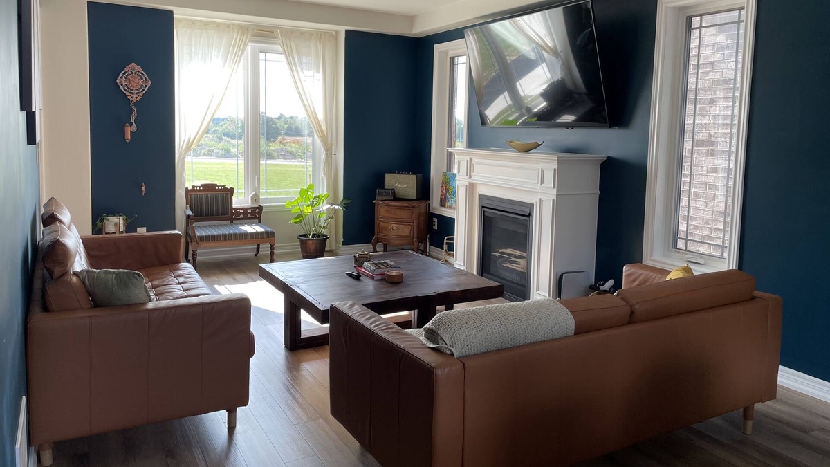 Peterborough House | Stylish house with dedicated office room