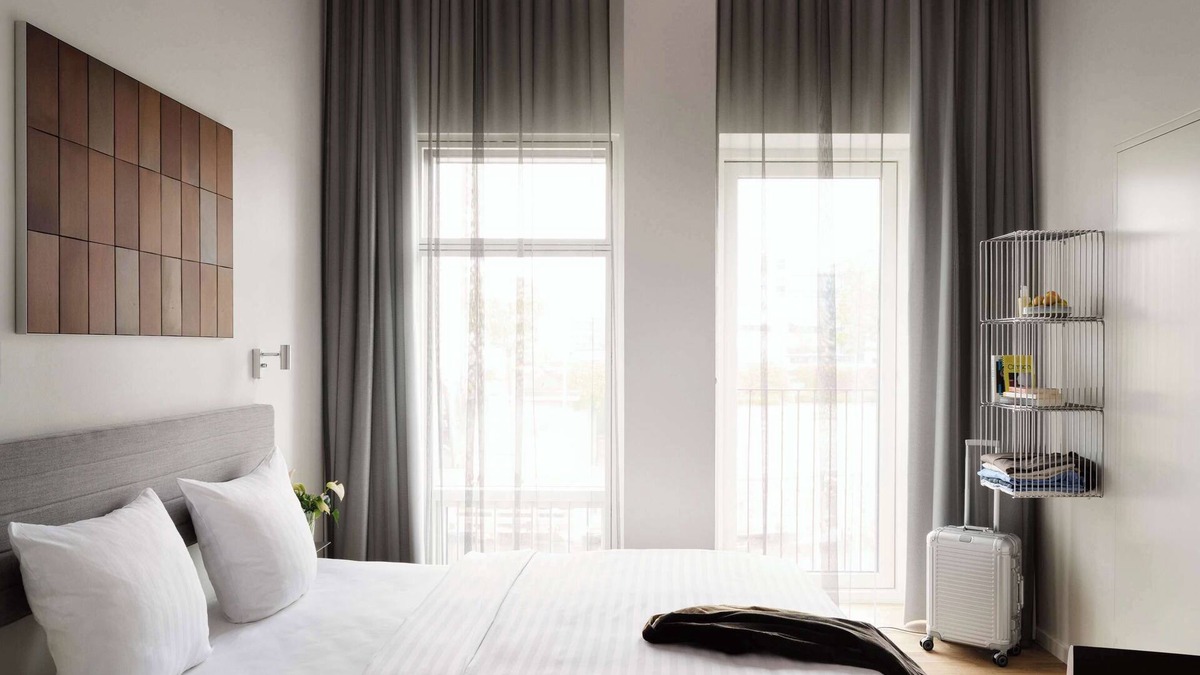 Sydhavnen Apartment | Stylish, industrial studio for 2